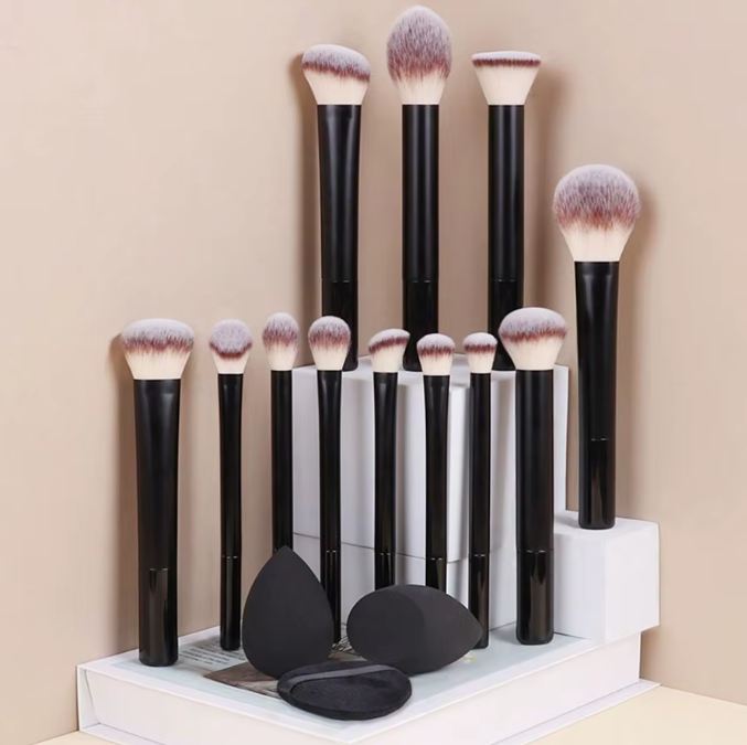 Assorted Colour Makeup Brush Sets